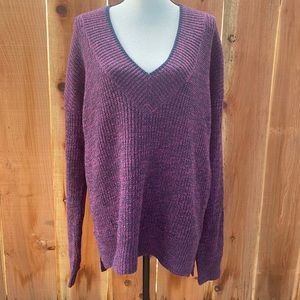 John + Jenn purple v neck sweater pullover slits